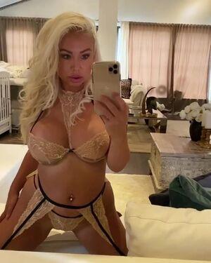 officialamandabreden photo 82