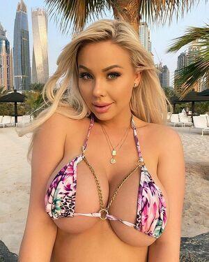 officialamandabreden photo 210