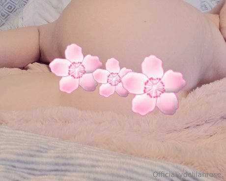 Officiallydelilahrose photo 12