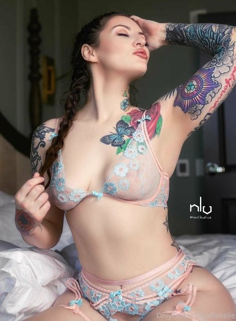 OftenElle photo 376