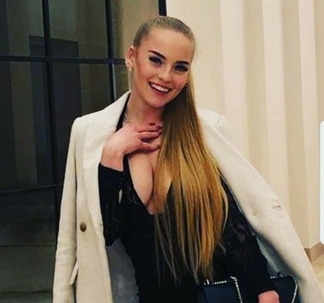 Oksana Neveselaya photo 11