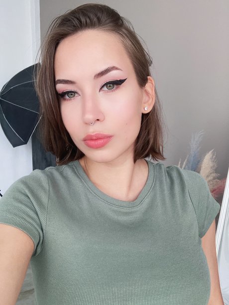 Natasha Roik photo 10