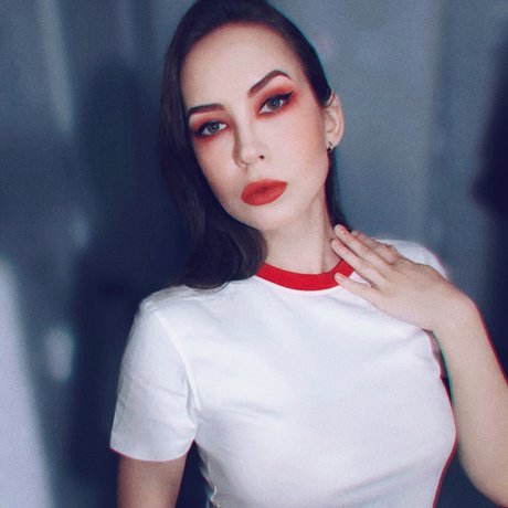 Natasha Roik photo 17