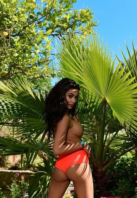 Olivia Berzinc photo 370