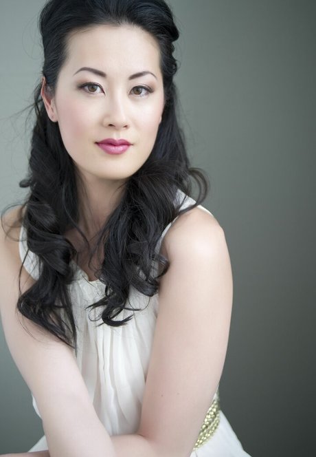 Olivia Cheng photo 9