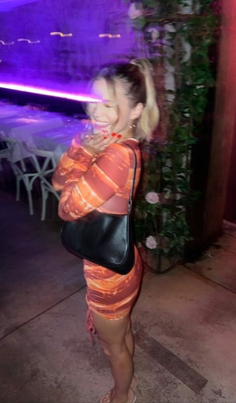 Olivia Holt photo 41