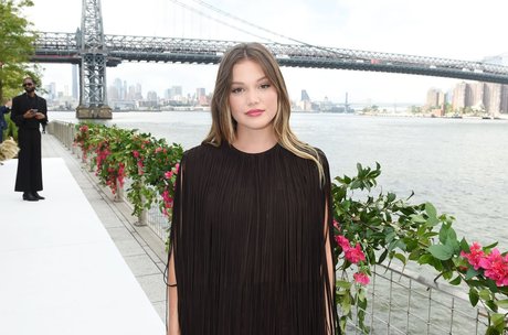 Olivia Holt photo 104