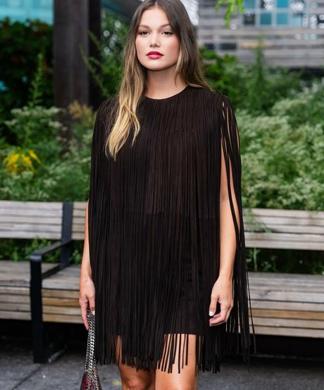 Olivia Holt photo 110
