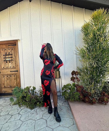 Olivia Holt photo 139