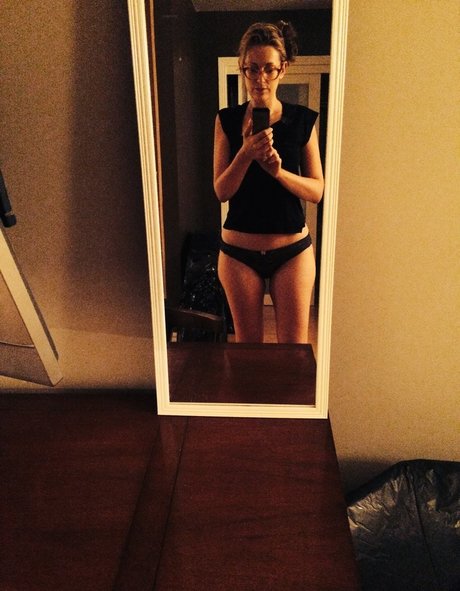 Olivia Lee photo 31
