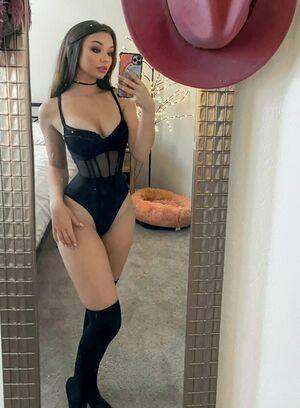 Olivia Marina photo 3