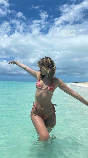Olivia OBrien photo 42