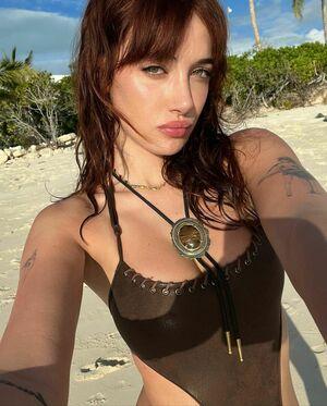 Olivia OBrien photo 192