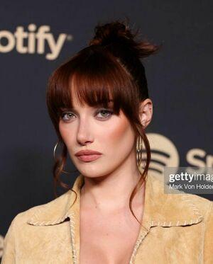Olivia OBrien photo 207