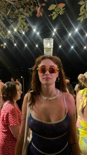 Olivia OBrien photo 221