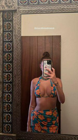 Olivia OBrien photo 250