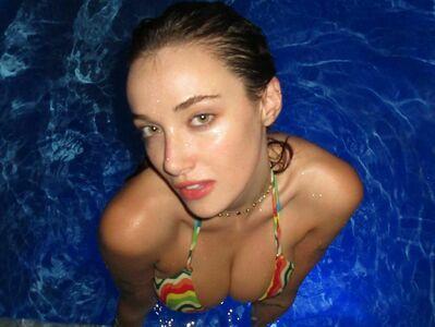 Olivia OBrien photo 364