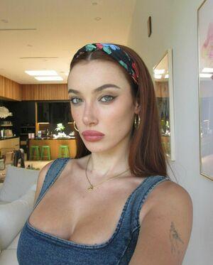 Olivia OBrien photo 389