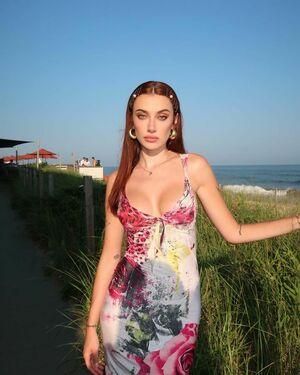 Olivia OBrien photo 395