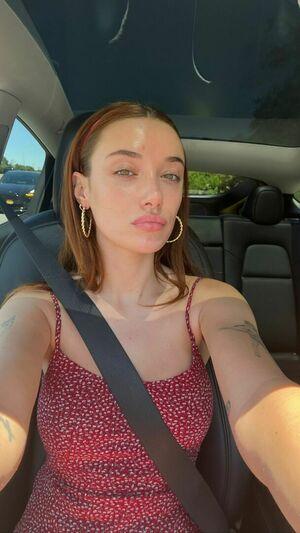 Olivia OBrien photo 428