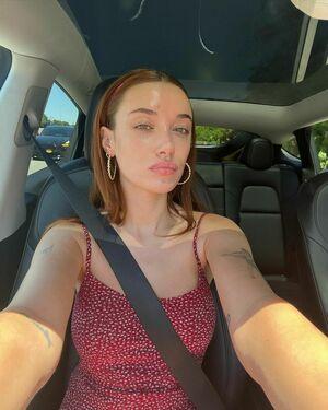 Olivia OBrien photo 433
