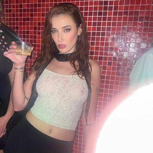 Olivia OBrien photo 470