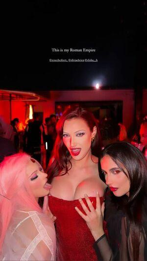 Olivia OBrien photo 495