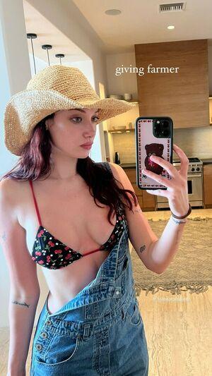Olivia OBrien photo 534