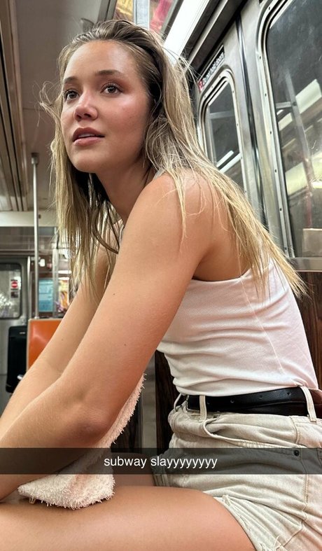 Olivia Ponton photo 7