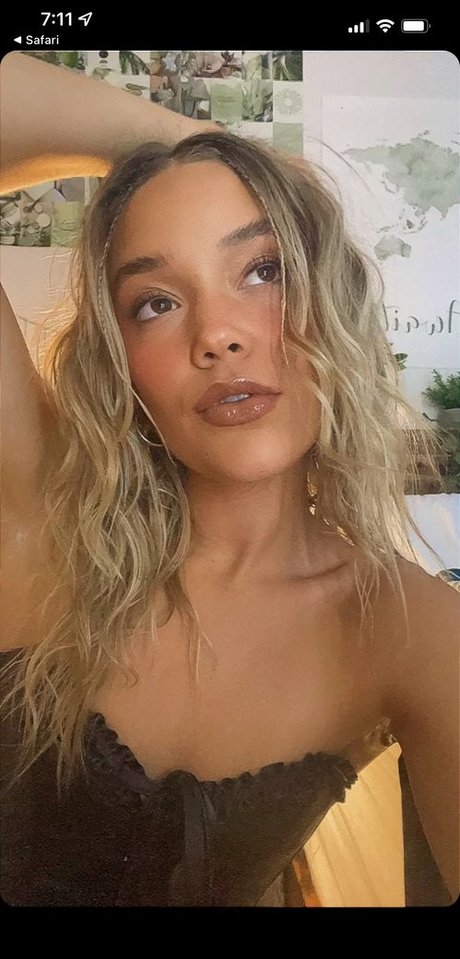 Olivia Ponton photo 44