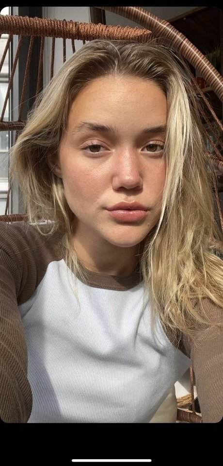 Olivia Ponton photo 90