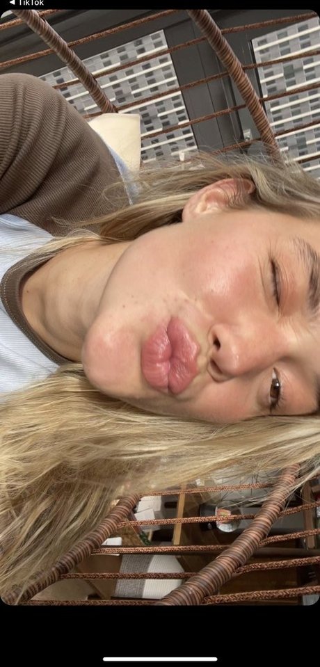 Olivia Ponton photo 120