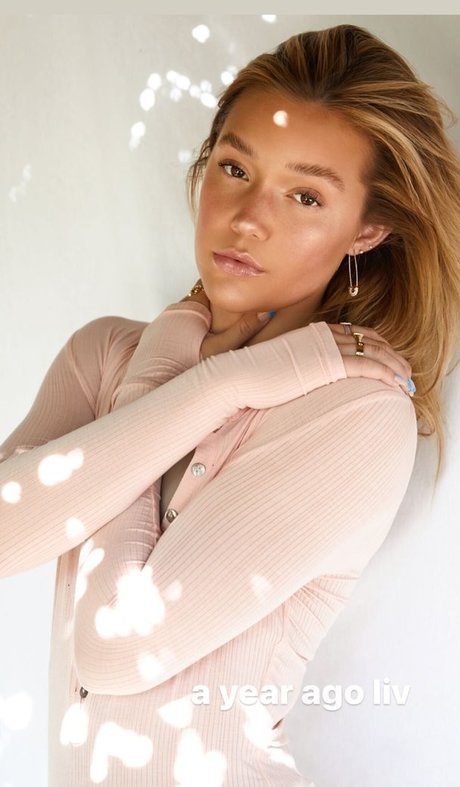 Olivia Ponton photo 142