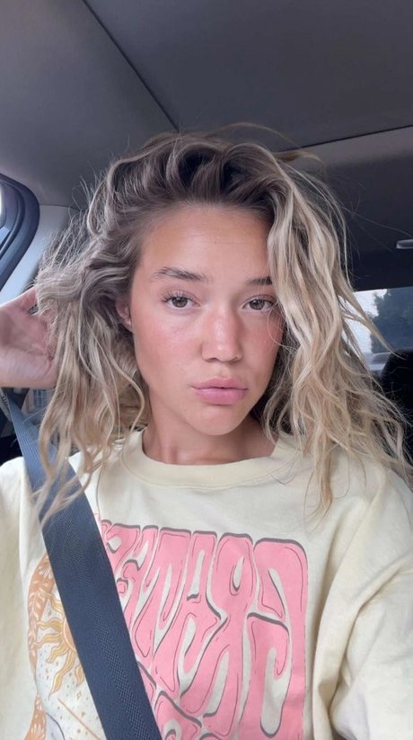 Olivia Ponton photo 179
