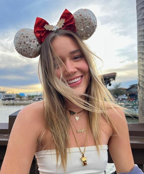 Olivia Ponton photo 292