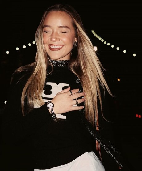 Olivia Ponton photo 296
