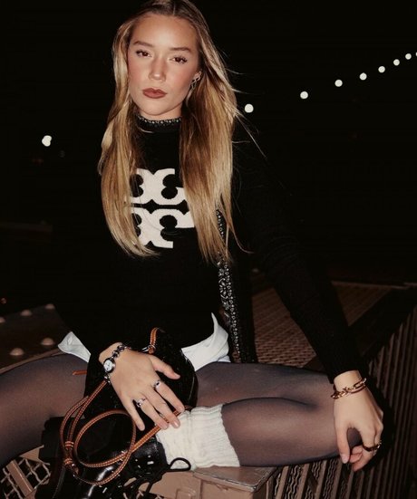 Olivia Ponton photo 298