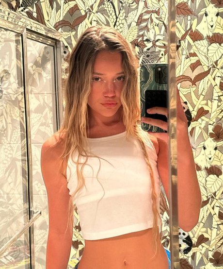Olivia Ponton photo 353