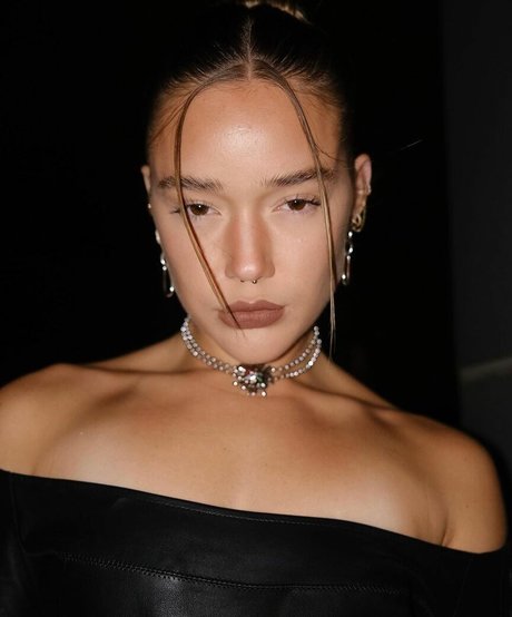 Olivia Ponton photo 382