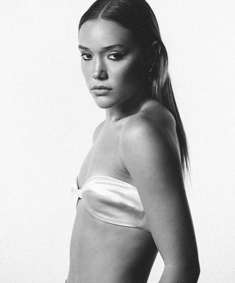 Olivia Ponton photo 553