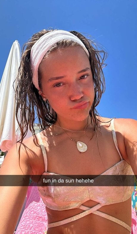 Olivia Ponton photo 564
