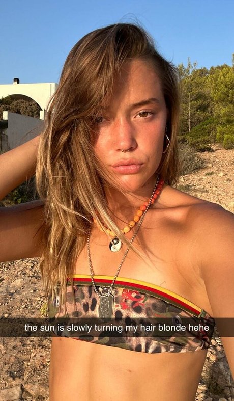 Olivia Ponton photo 602