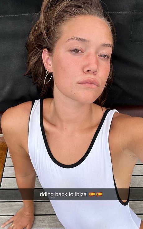 Olivia Ponton photo 638
