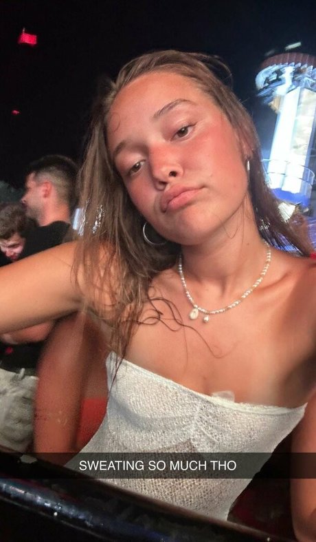 Olivia Ponton photo 641