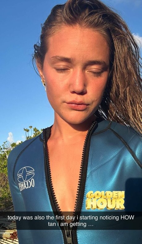 Olivia Ponton photo 731