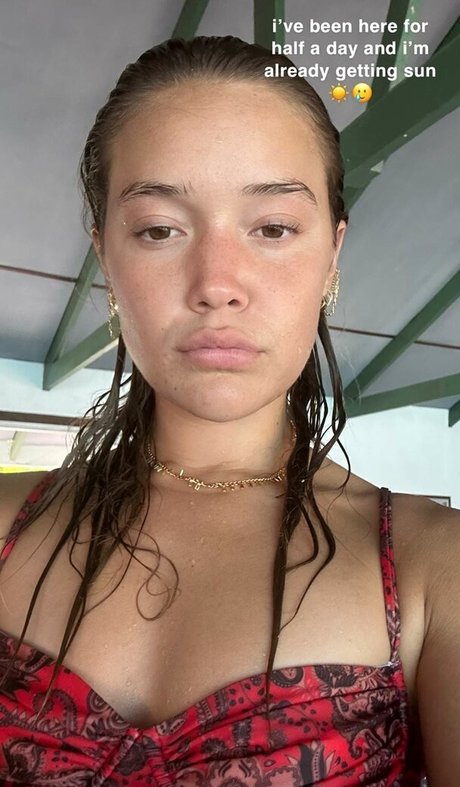 Olivia Ponton photo 732