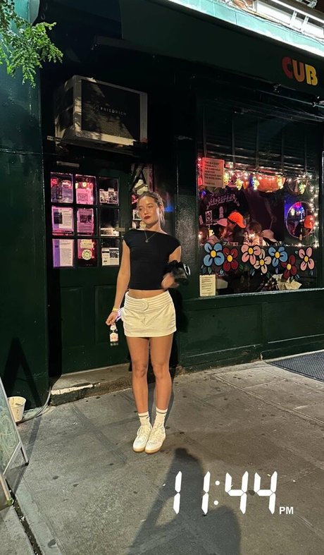 Olivia Ponton photo 825