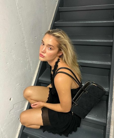 Olivia Ponton photo 924