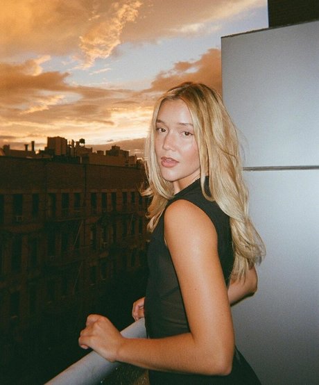 Olivia Ponton photo 926