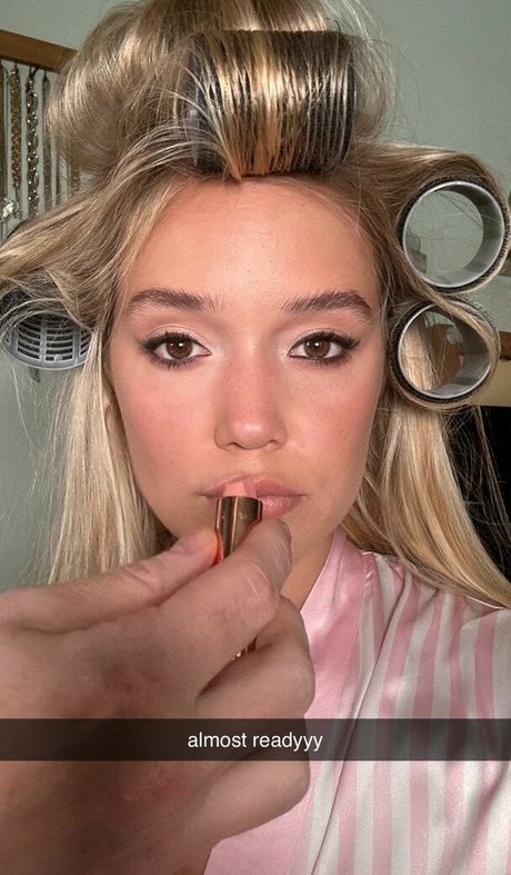 Olivia Ponton photo 937